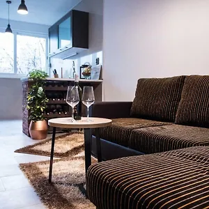 Deni Luxury , Split Croacia